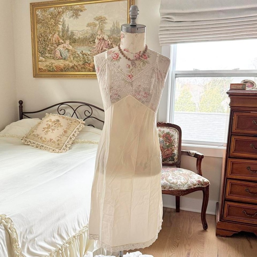 vintage cream slip dress ‎   union made cream slip size 40